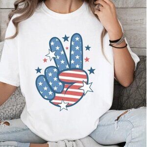 Peace Hand American Flag Graphic T-Shirt Patriotic Freedom USA Tee 24